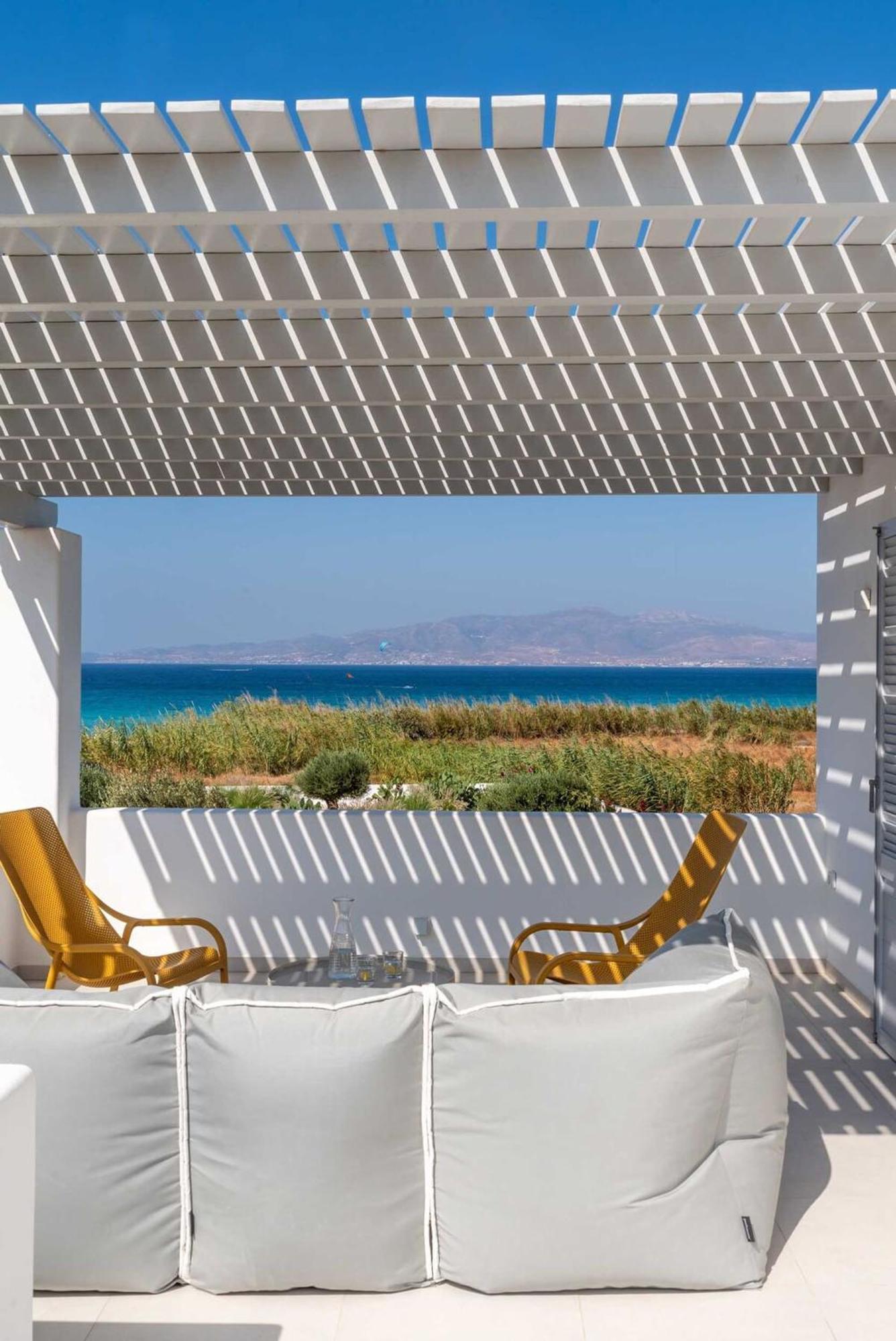 Villa Aura - Beachfront Villa With Private Pool Kastrákion 외부 사진