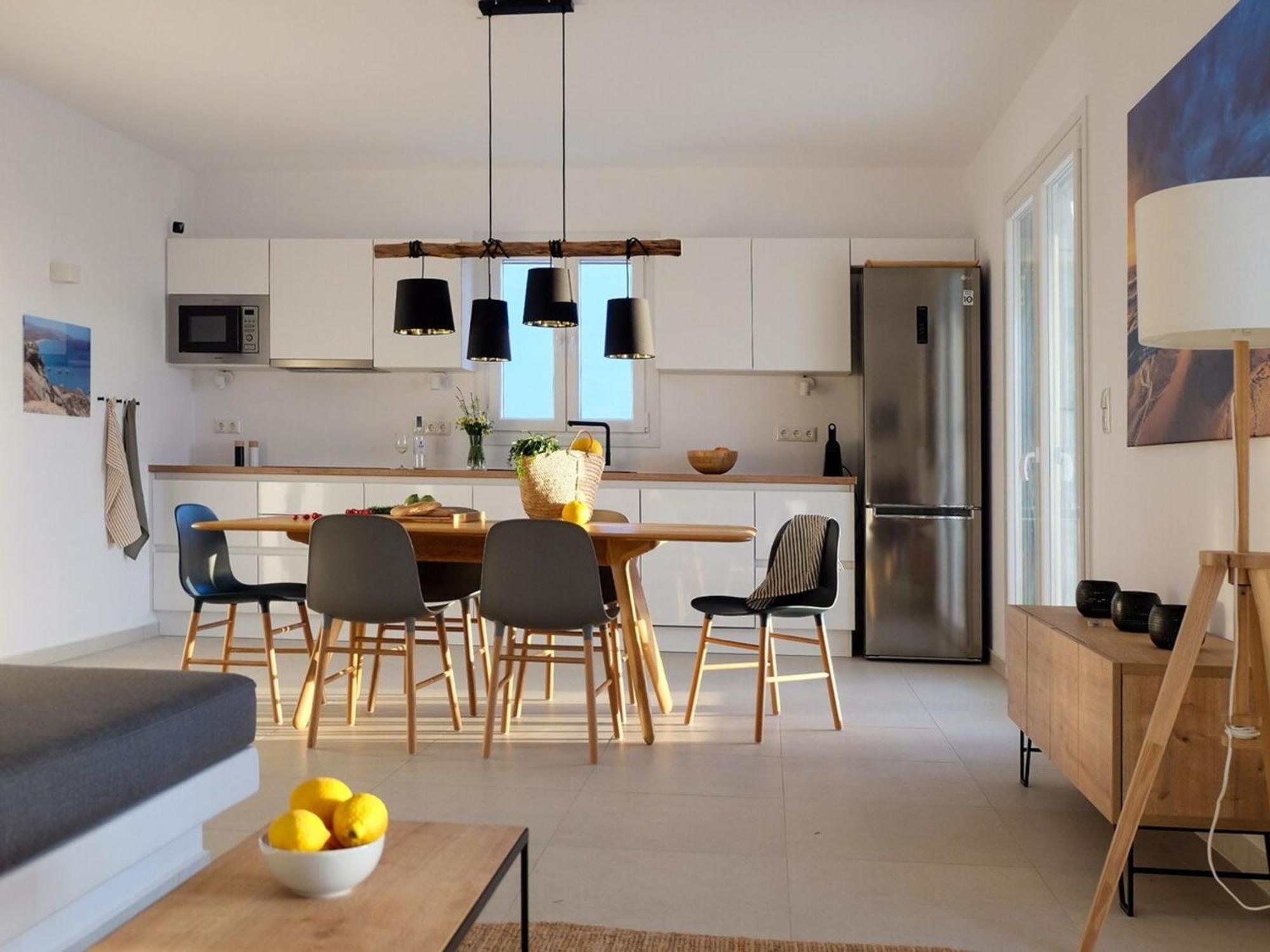 Villa Aura - Beachfront Villa With Private Pool Kastrákion 외부 사진